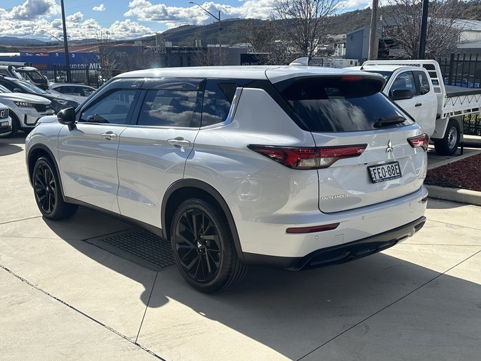 2023 Mitsubishi Outlander Black Edition