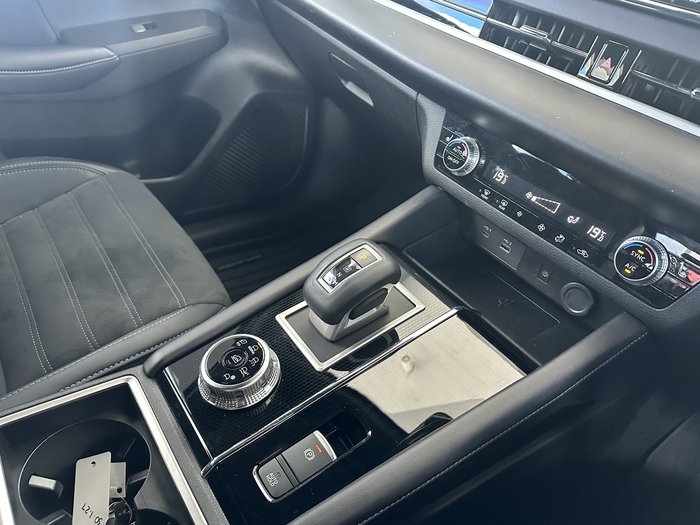 2023 Mitsubishi Outlander Black Edition