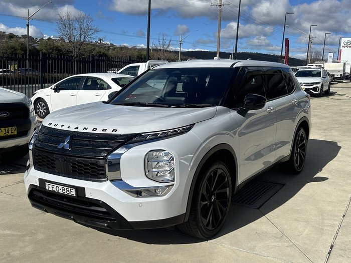 2023 Mitsubishi Outlander Black Edition