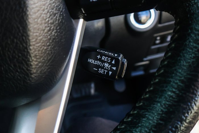 2023 Toyota Hilux SR5