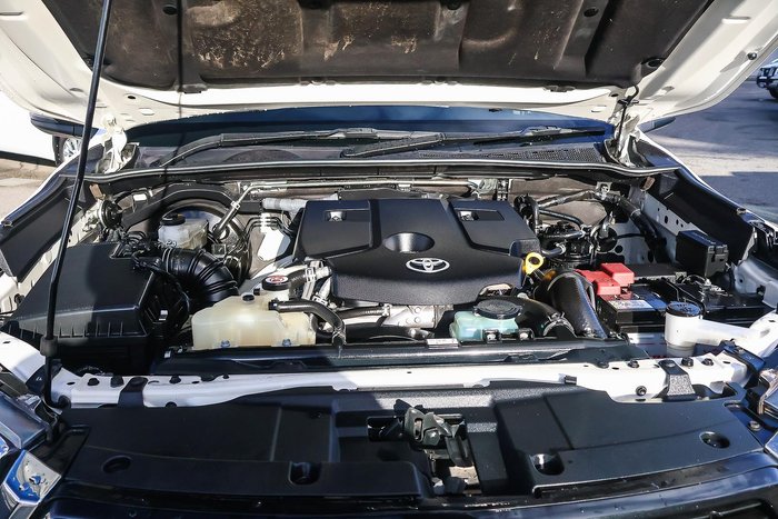 2023 Toyota Hilux SR5