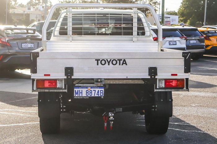 2023 Toyota Hilux SR5