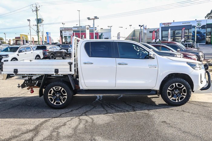2023 Toyota Hilux SR5