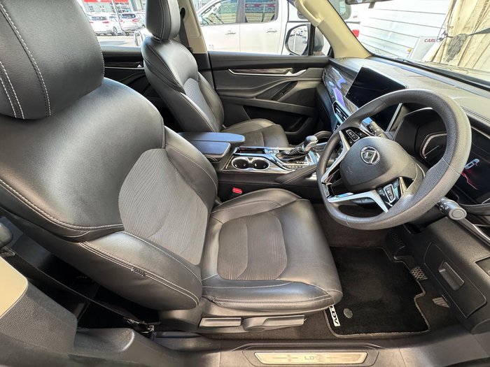 2023 LDV D90 Executive