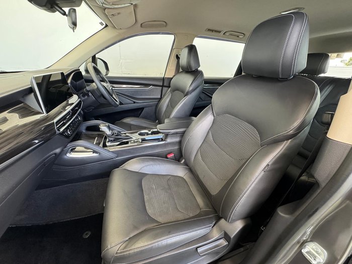 2023 LDV D90 Executive