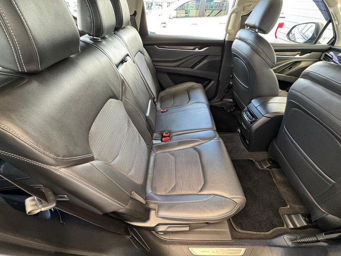 2023 LDV D90 Executive