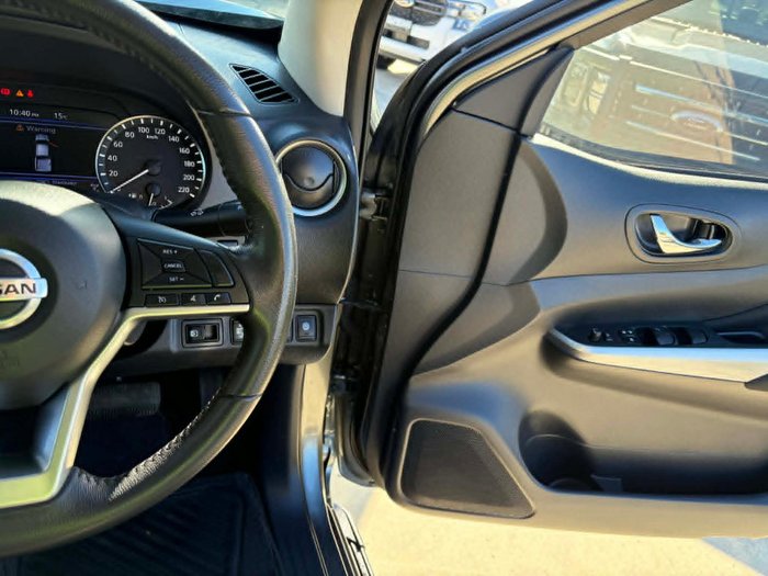 2023 Nissan Navara ST-X