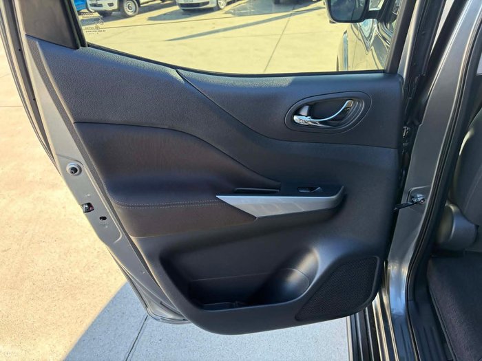 2023 Nissan Navara ST-X