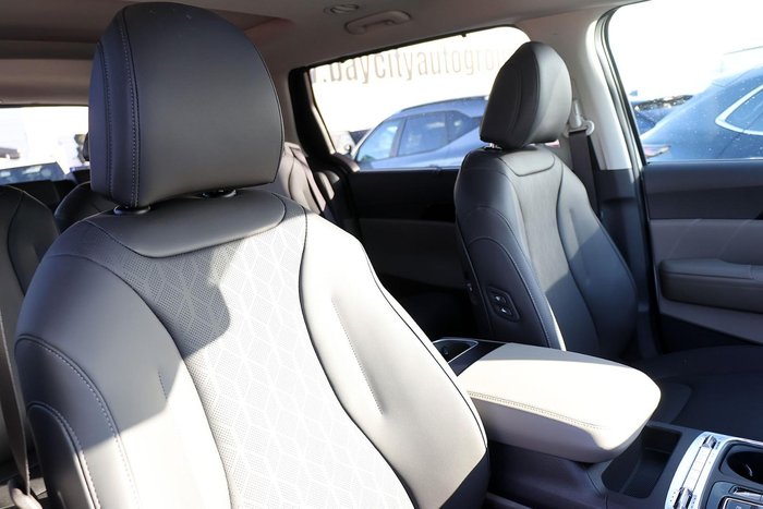 2025 Kia Carnival GT-Line HEV