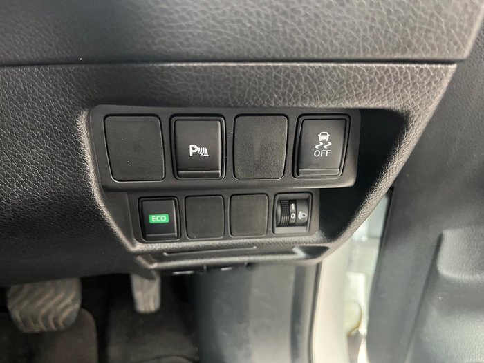 2022 Nissan X-TRAIL ST
