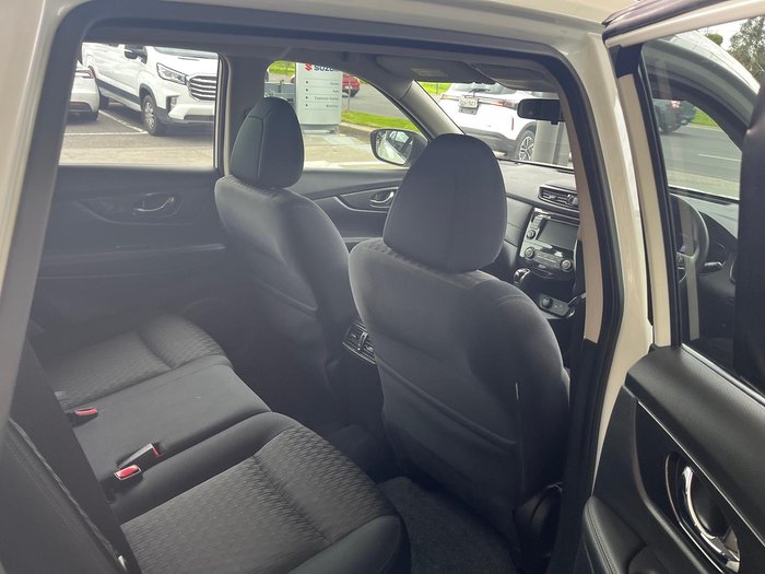 2022 Nissan X-TRAIL ST