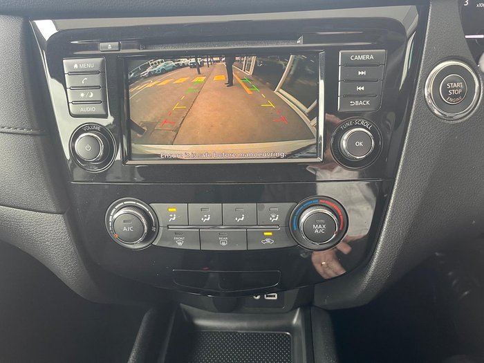 2022 Nissan X-TRAIL ST