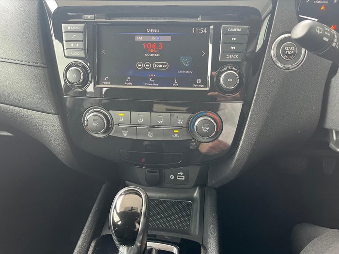 2022 Nissan X-TRAIL ST