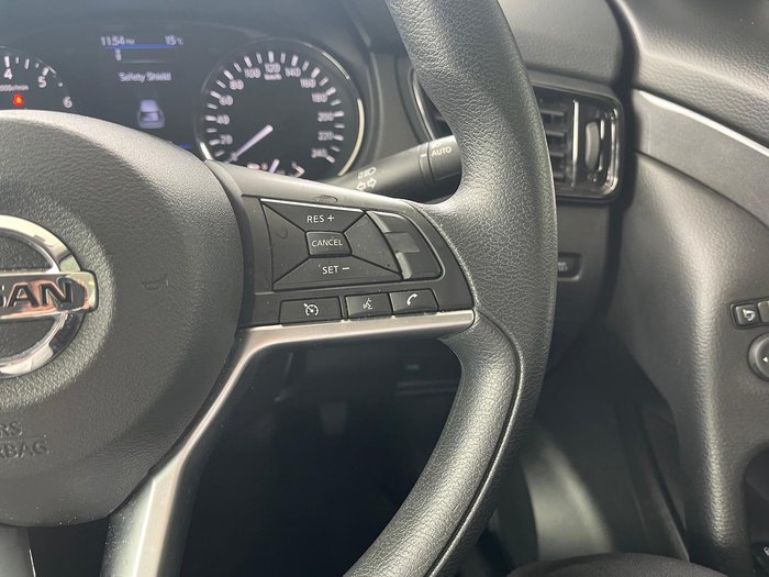 2022 Nissan X-TRAIL ST