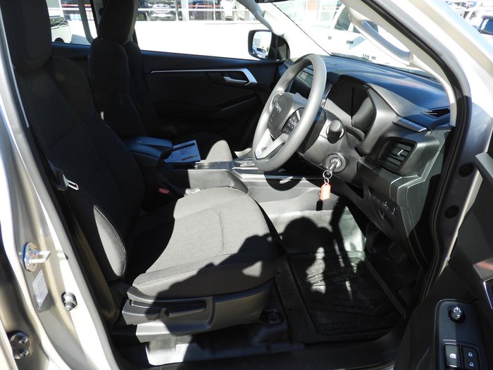 2024 Isuzu D-MAX LS-M