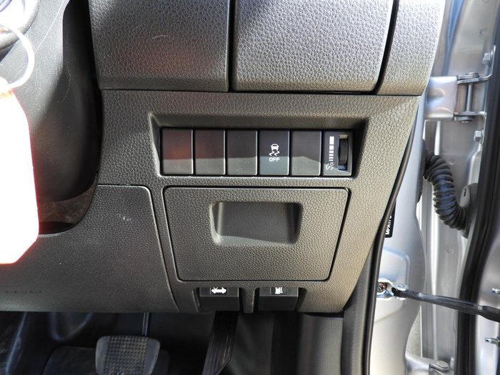 2024 Isuzu D-MAX LS-M