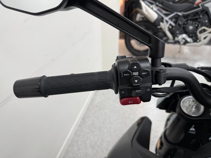 2025 CFMOTO 675 NK grey