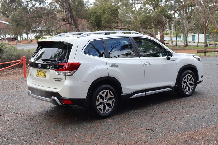 2022 Subaru Forester Hybrid L