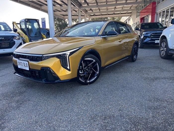 2025 Kia K4 GT-Line