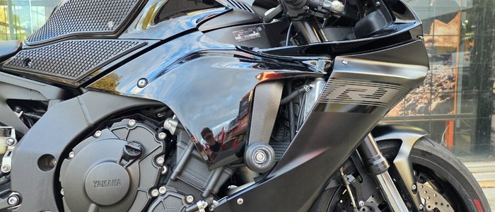2020 Yamaha YZF-R1 BLACK