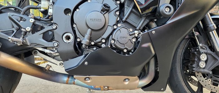 2020 Yamaha YZF-R1 BLACK