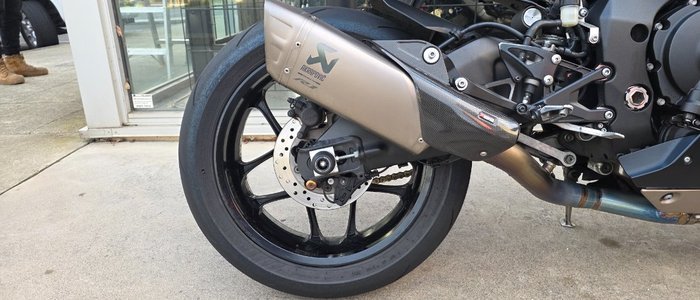 2020 Yamaha YZF-R1 BLACK