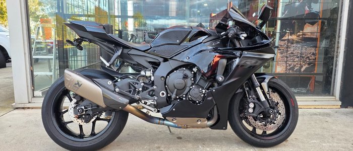 2020 Yamaha YZF-R1 BLACK