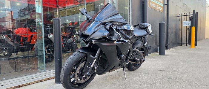 2020 Yamaha YZF-R1 BLACK