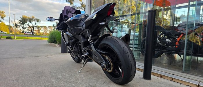 2020 Yamaha YZF-R1 BLACK