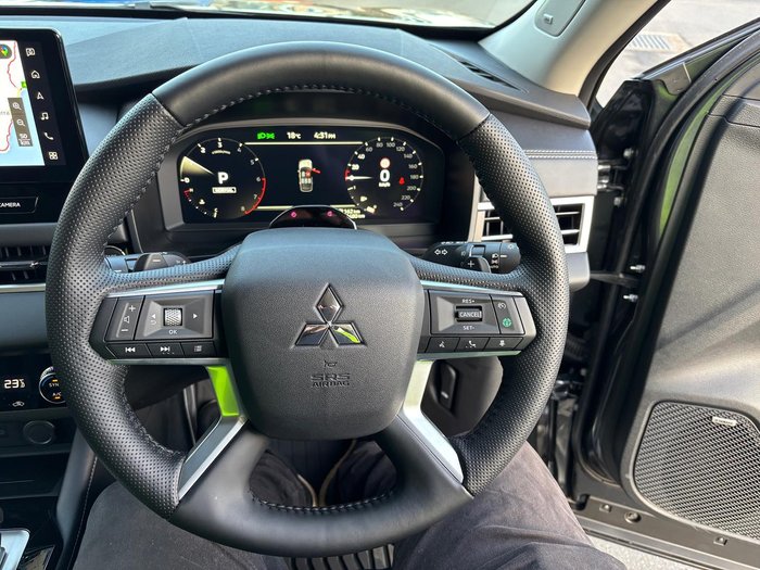2025 Mitsubishi Outlander Exceed