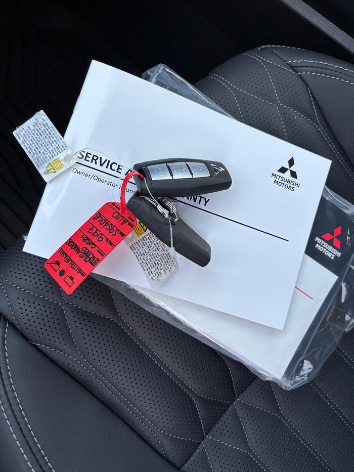 2025 Mitsubishi Outlander Exceed