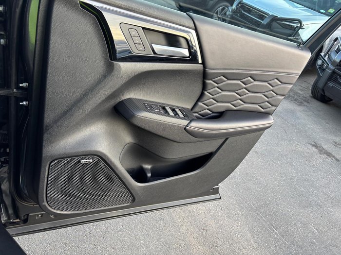 2025 Mitsubishi Outlander Exceed