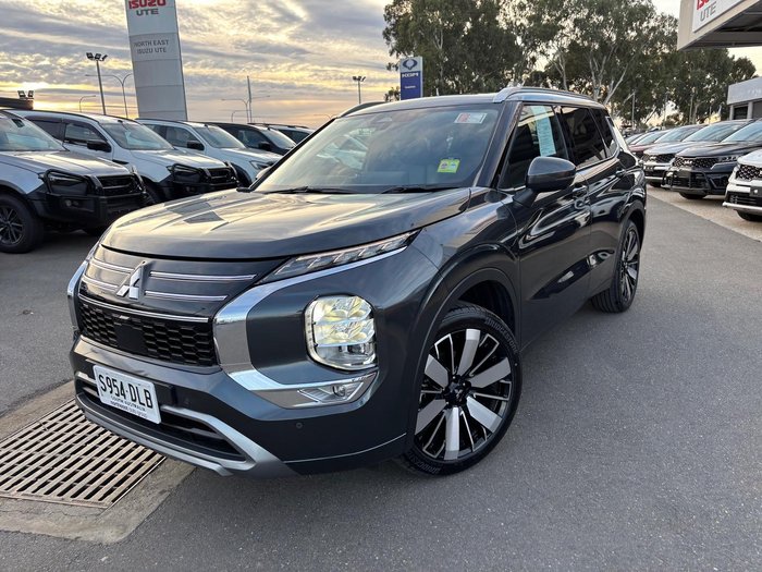 2025 Mitsubishi Outlander Exceed