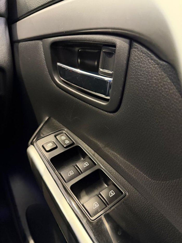 2024 Mitsubishi Pajero Sport GLX