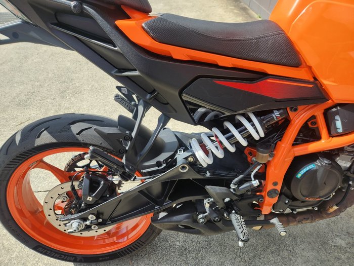 2025 Ktm 390 DUKE ORANGE