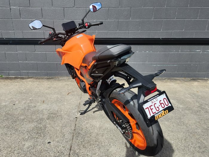 2025 Ktm 390 DUKE ORANGE