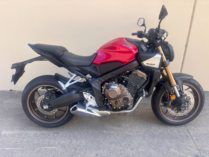 2025 Honda CB650R EXTREME RED