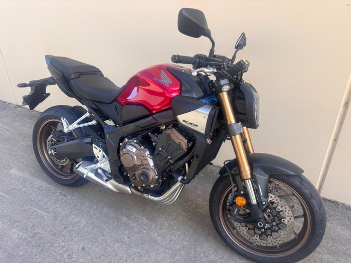 2025 Honda CB650R EXTREME RED