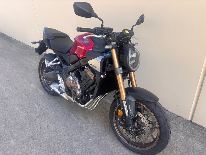 2025 Honda CB650R EXTREME RED
