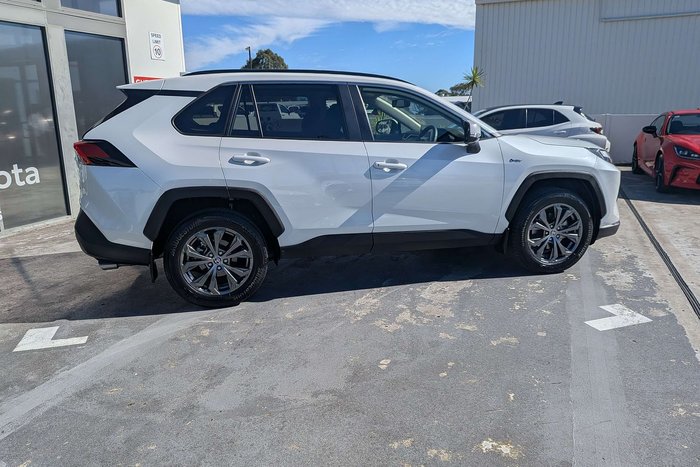 2024 Toyota RAV4 GXL
