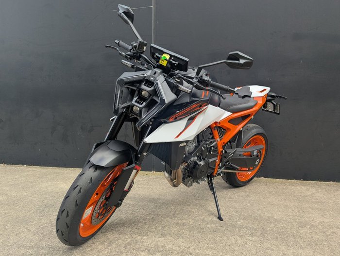 2026 Ktm 2026 Ktm 990CC 990 DUKE R BLACK