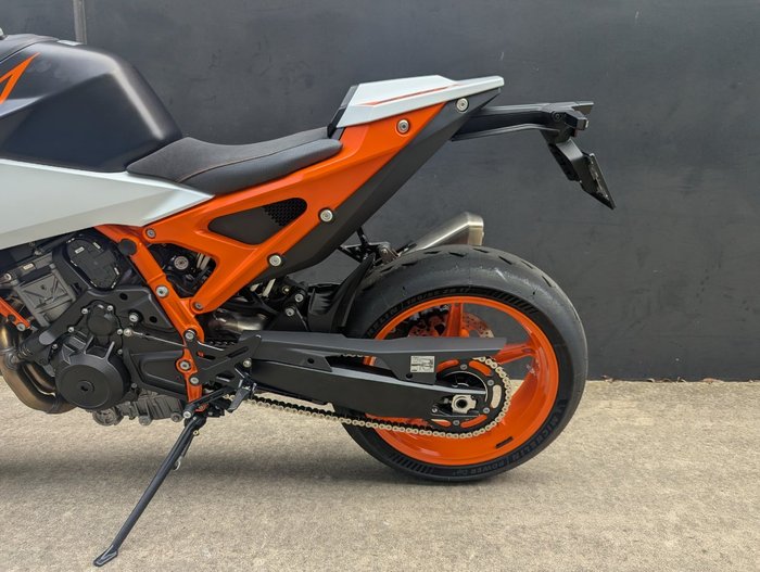 2026 Ktm 2026 Ktm 990CC 990 DUKE R BLACK