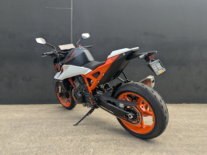 2026 Ktm 2026 Ktm 990CC 990 DUKE R BLACK