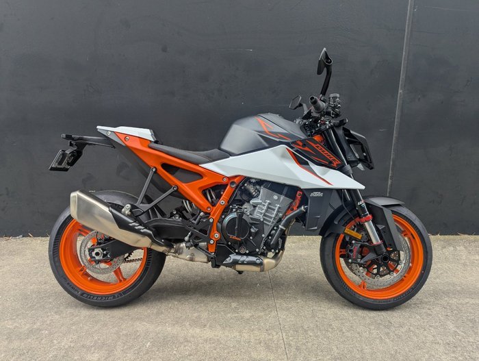 2026 Ktm 2026 Ktm 990CC 990 DUKE R BLACK