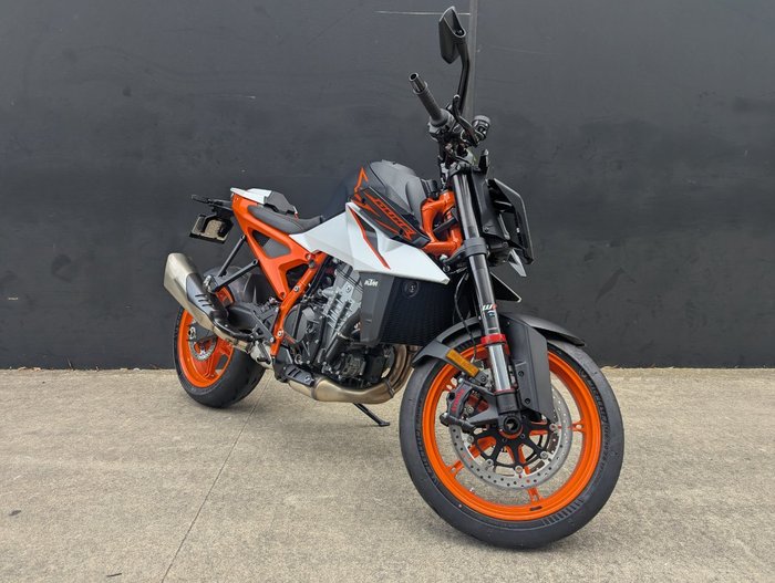 2026 Ktm 2026 Ktm 990CC 990 DUKE R BLACK