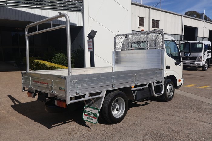 2022 HINO DUTRO 616