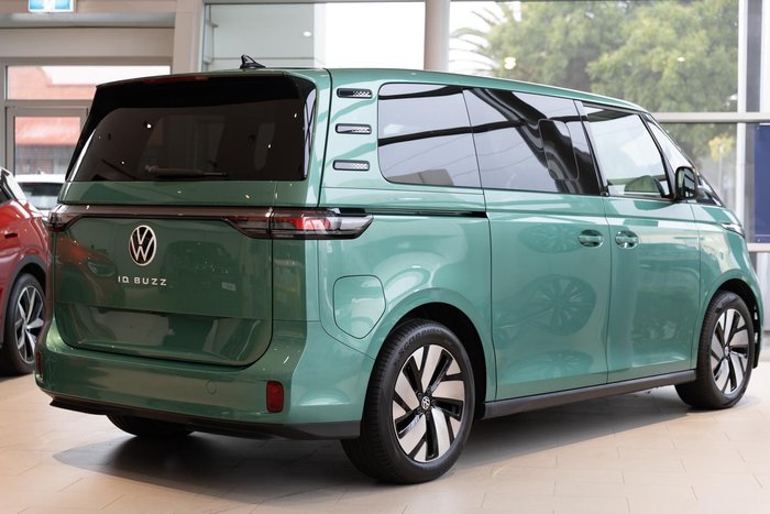 2025 Volkswagen ID. Buzz Pro BEV560