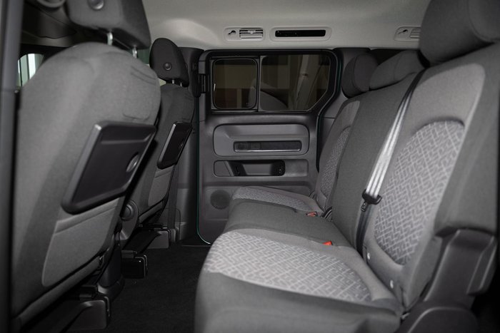 2025 Volkswagen ID. Buzz Pro BEV560