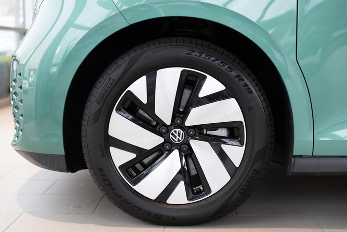 2025 Volkswagen ID. Buzz Pro BEV560