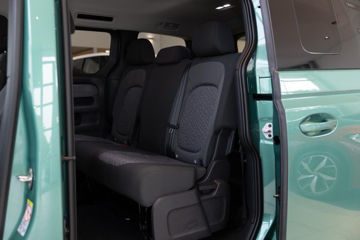2025 Volkswagen ID. Buzz Pro BEV560